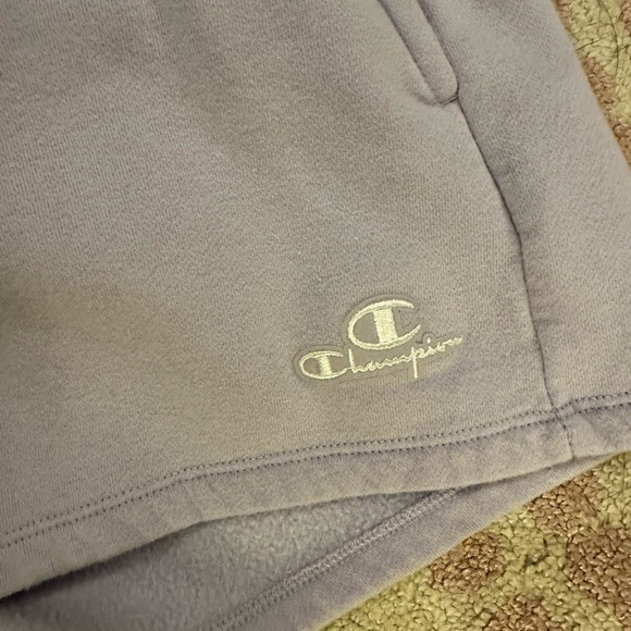 Lavender Champion shorts M - Picture 2 of 3